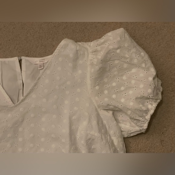 New without tags, LC Lauren Conrad white puff sleeve embroidered  top, XL - Picture 2 of 7